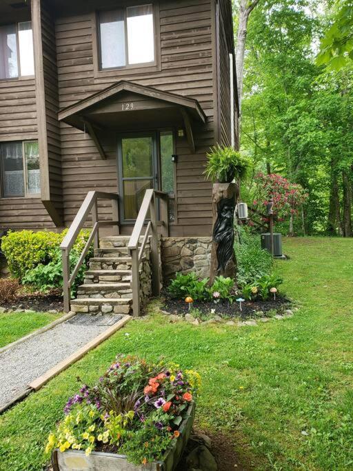 Villa J.Creek Retreat, Creekside Townhouse +1 Car Garage Maggie Valley Exterior foto