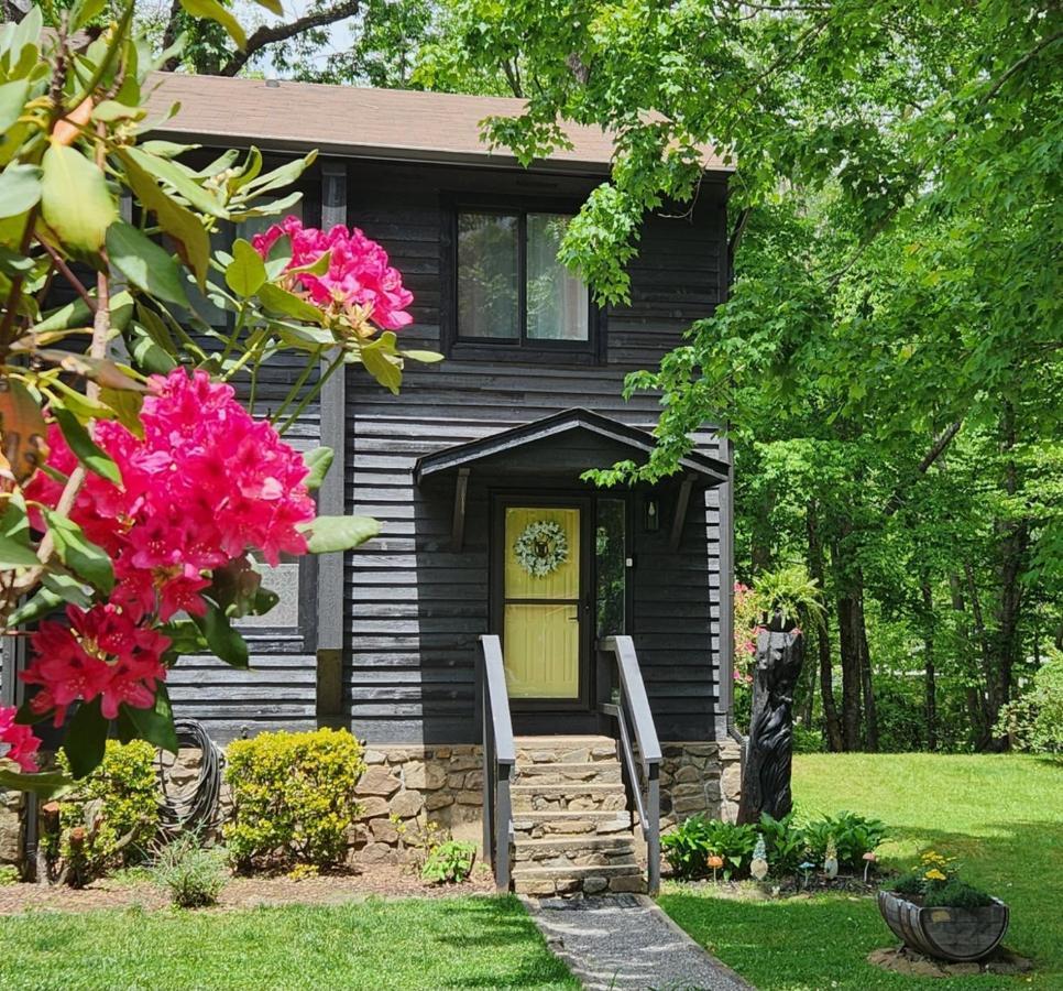 Villa J.Creek Retreat, Creekside Townhouse +1 Car Garage Maggie Valley Exterior foto