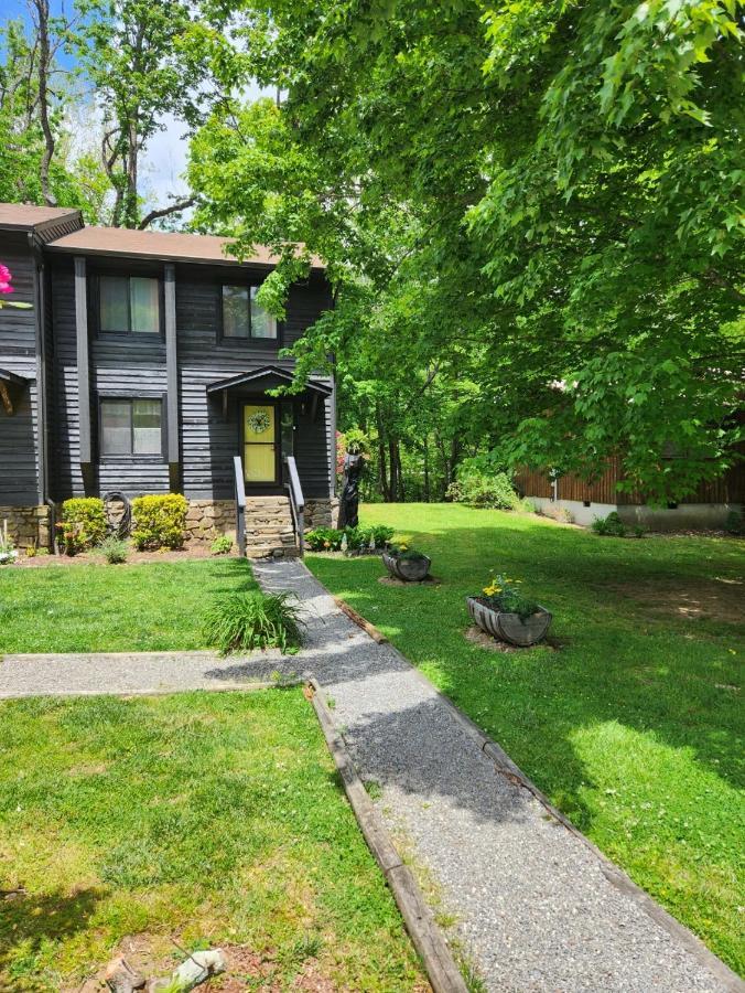 Villa J.Creek Retreat, Creekside Townhouse +1 Car Garage Maggie Valley Exterior foto